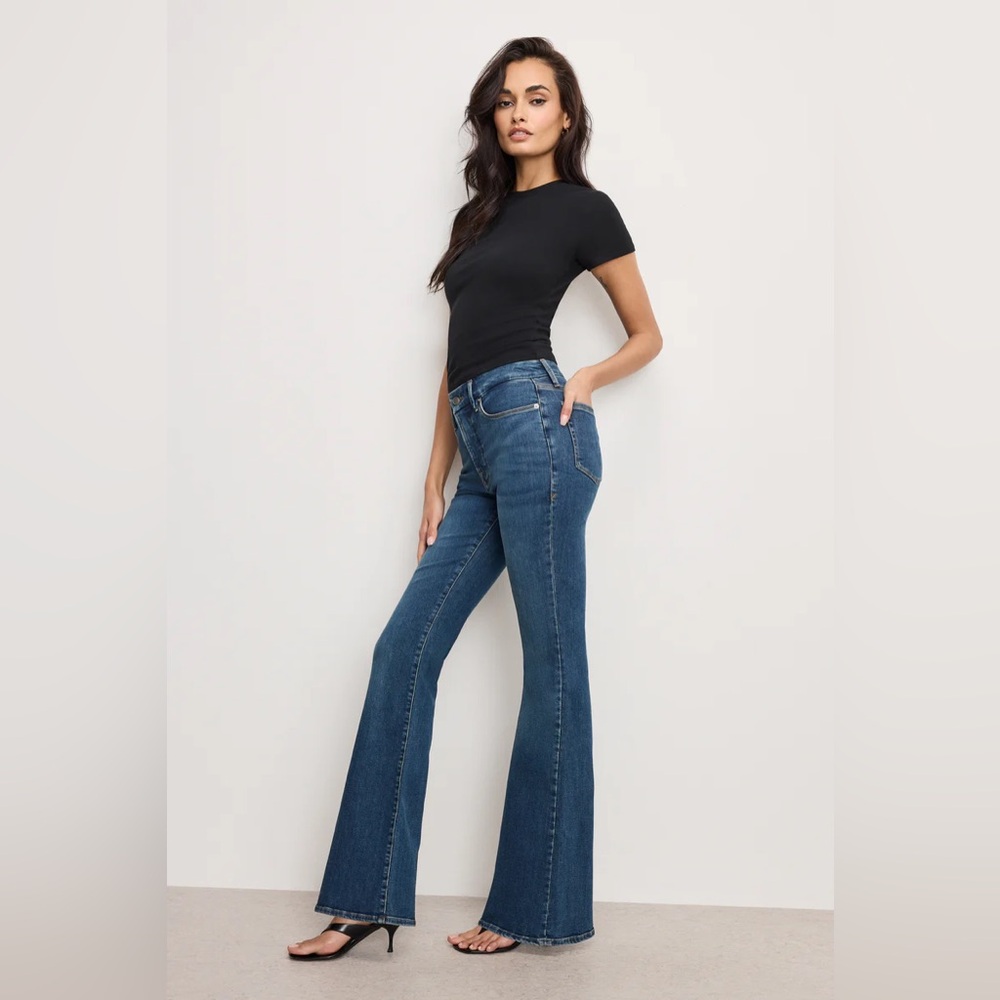 $118 NWT GOOD AMERICAN GOOD LEGS FLARE JEANS SIZE 2